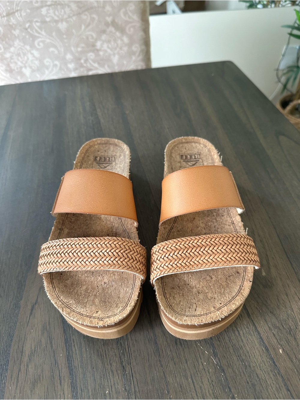 *****SOLD*****Reef Cushion Vista Hi Women's Arch Support Sandals